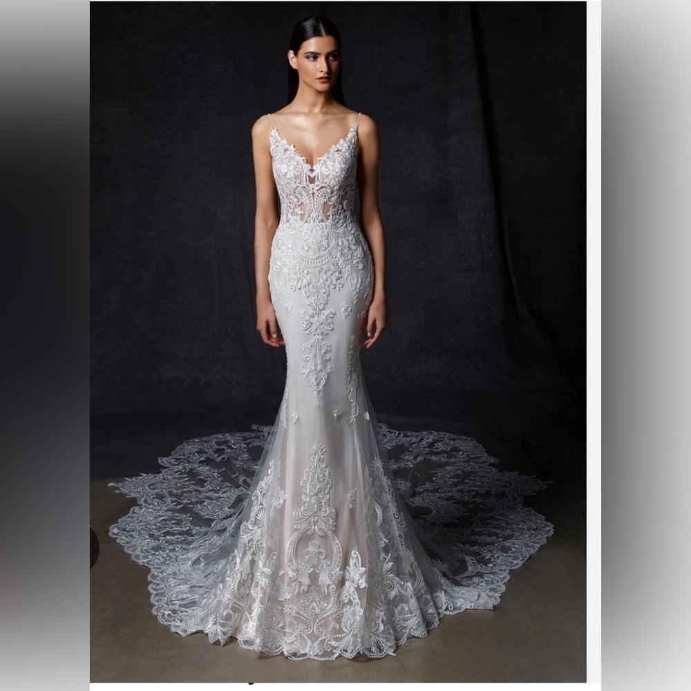 Enzoani Olivia nude/white wedding dress. Street size 2.